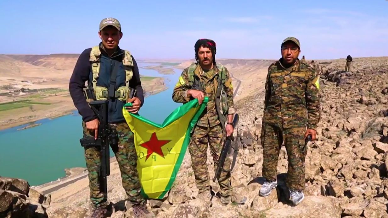 Представители «Комитета народной защиты» (YPG)