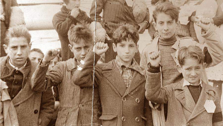 Дети республиканской Испании перед эвакуацией из Мадрида