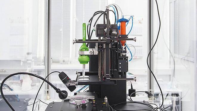 Трёхмерный биопринтер, разработанный российской компанией 3D Bioprinting Solutions, способный печатать живые органы