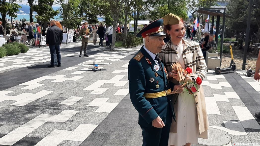 Ветеран в парке имени Фрунзе, 9 мая 2024 года, Новороссийск