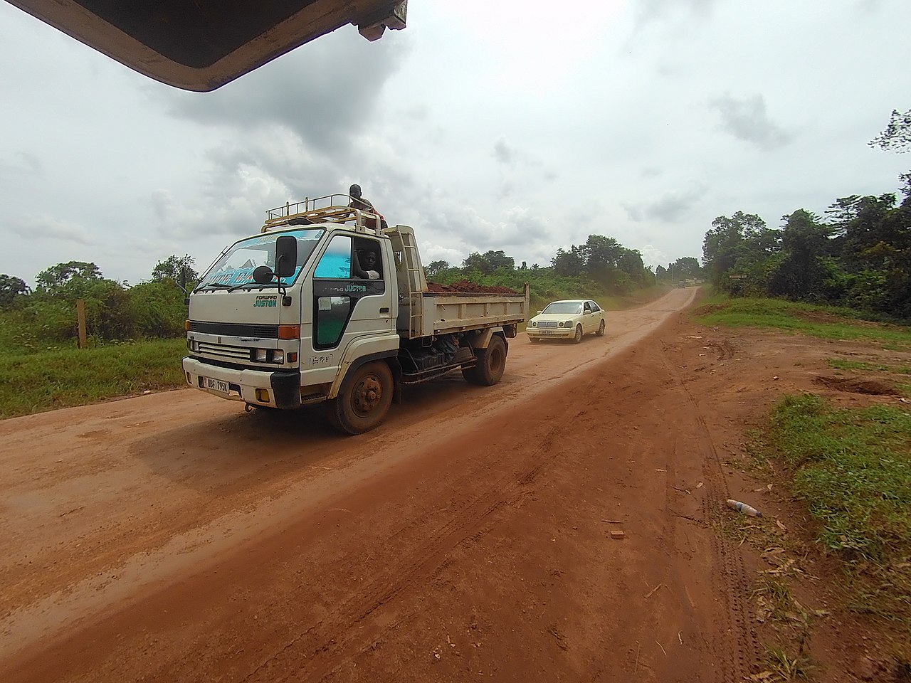Строительство дороги в Уганде