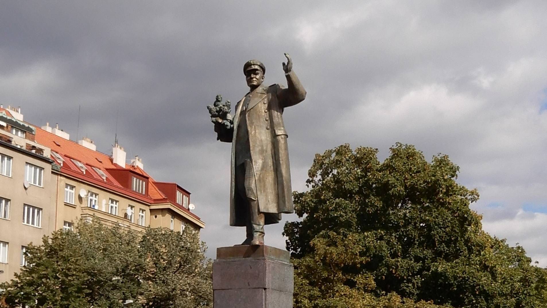 Памятник Ивану Коневу в Праге (ныне снесен)
