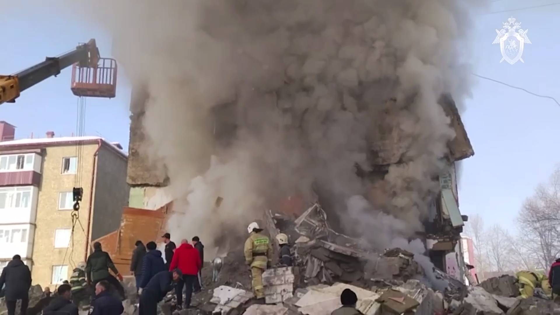 Обрушение части жилого дома в пос. Тымовский Сахалинской области