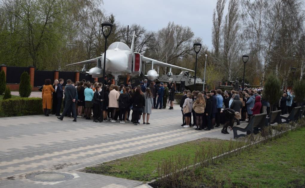 В селе Капустин Яр Астраханской области открыт памятник Советскому солдату - Новости