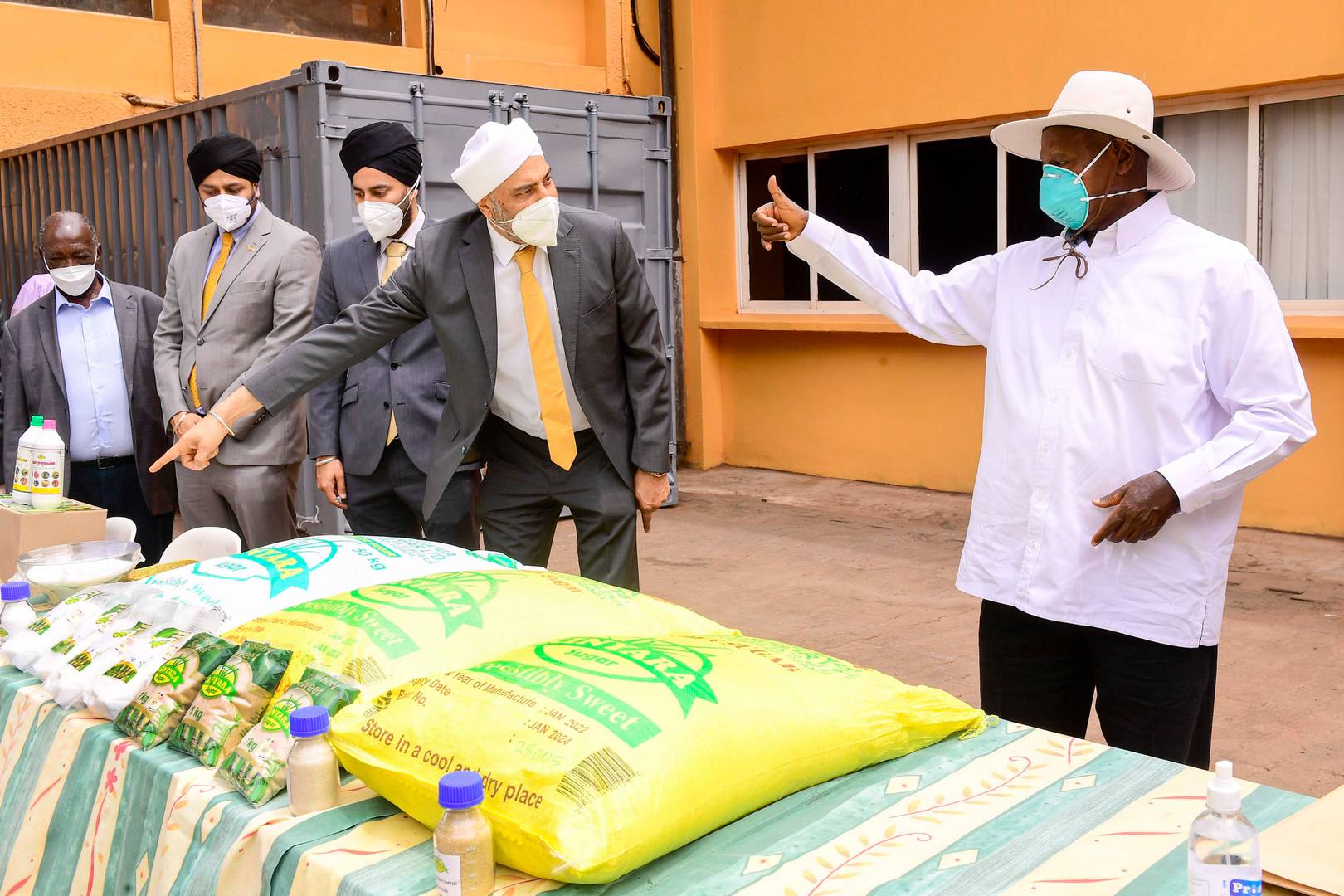 Открытие сахарного завода в Уганде