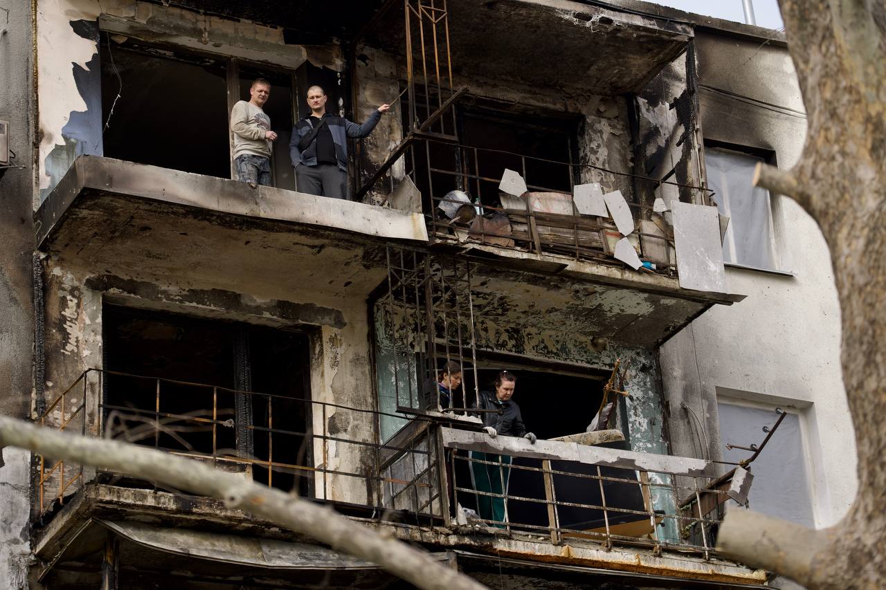 Жилой дом после взрыва в Севастополе