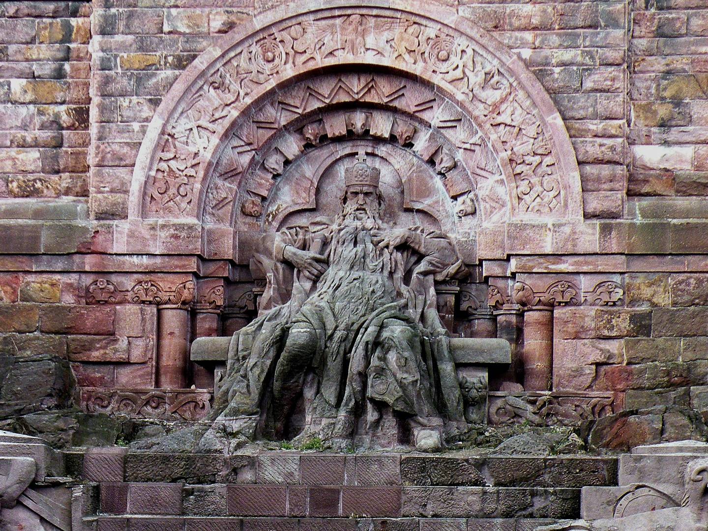 Памятник Фридриху Барбароссе в Куфхаузене