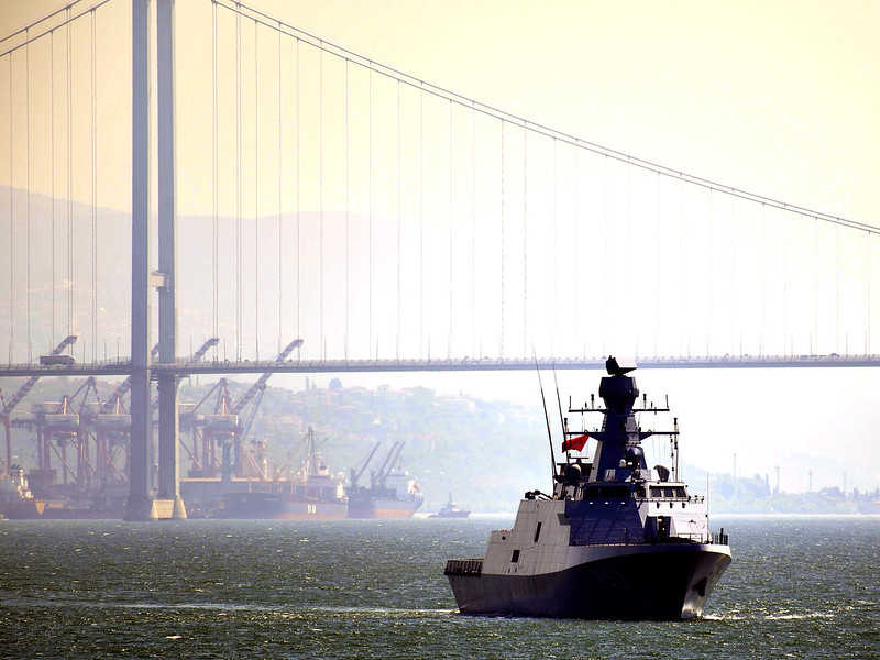 Эксперт указал на возможности Турции сопровождать суда из портов Украины