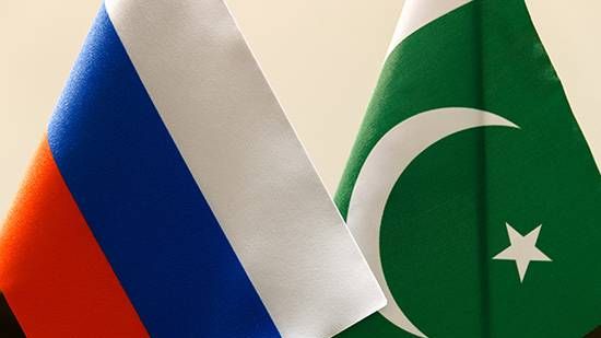 Флаги России и Пакистана