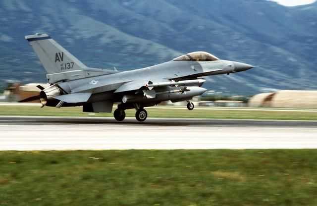 F-16