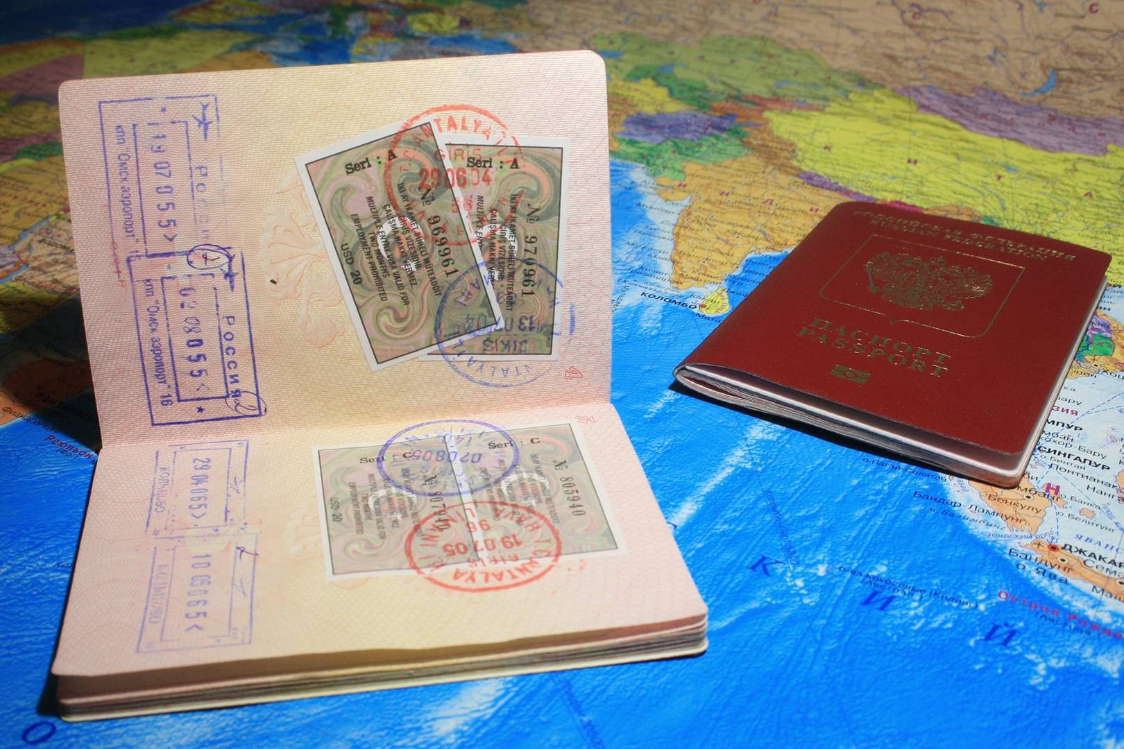 Виза в заграничном паспорте