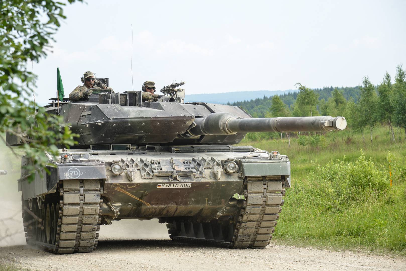 Немецкий танк Leopard 2A6