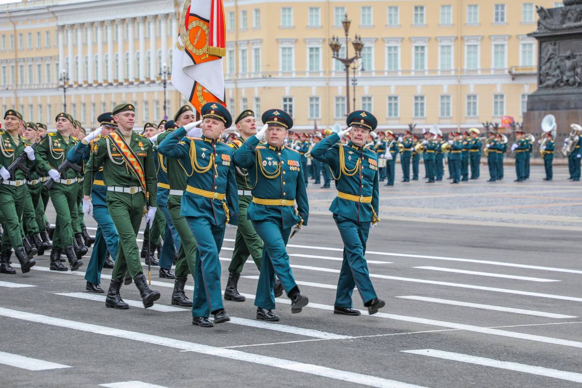 Парад Победы в Санкт-Петербурге 9 мая 2024 года