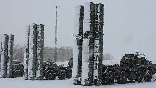 Боевые расчеты ЗРК С-400 Триумф заступили на боевое дежурство в