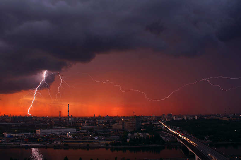 Молния над Москвой [(cc) Andrew Kuznetsov]