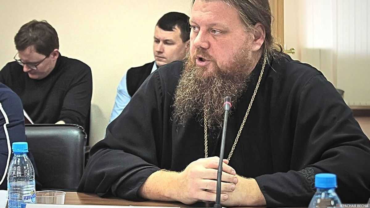 Протоиерей Максим Миняйло, слушания в Общественной палате Свердловской области 17 января 2020