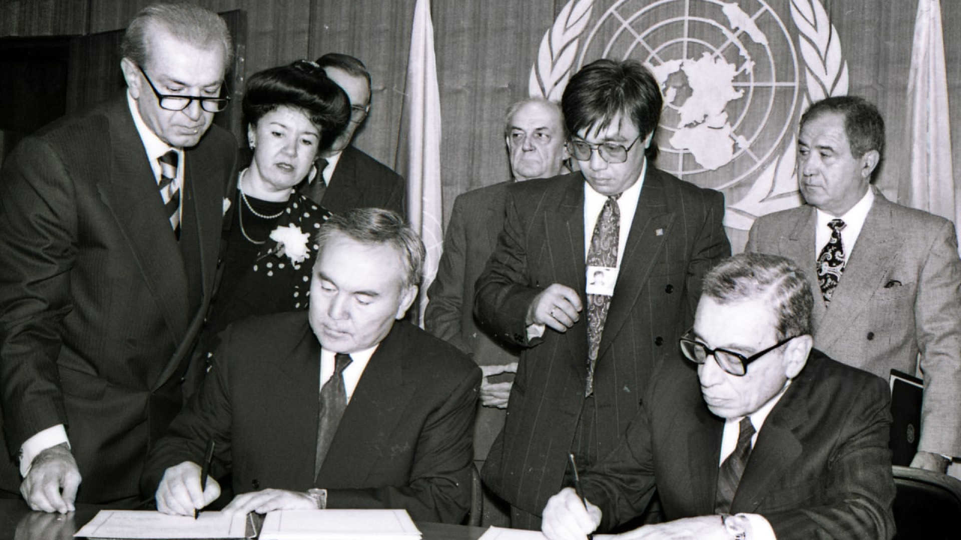 Казахстан вступает в ООН, 2 марта 1992 года