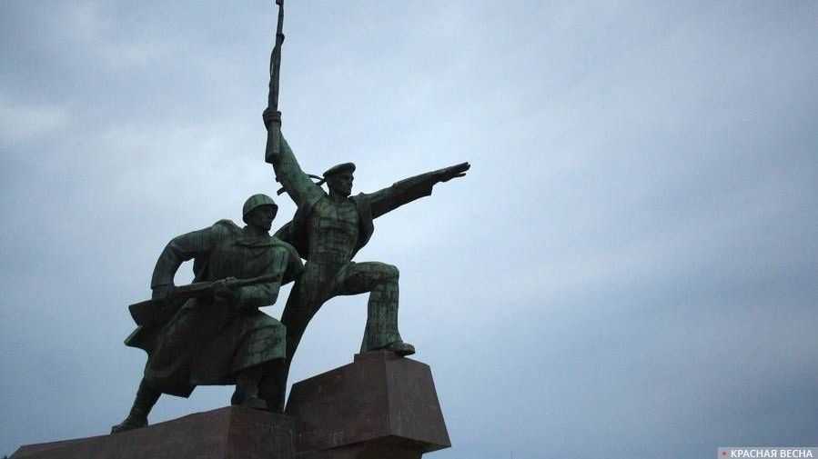 Мемориал Матрос и Солдат.  Крым, Севастополь.