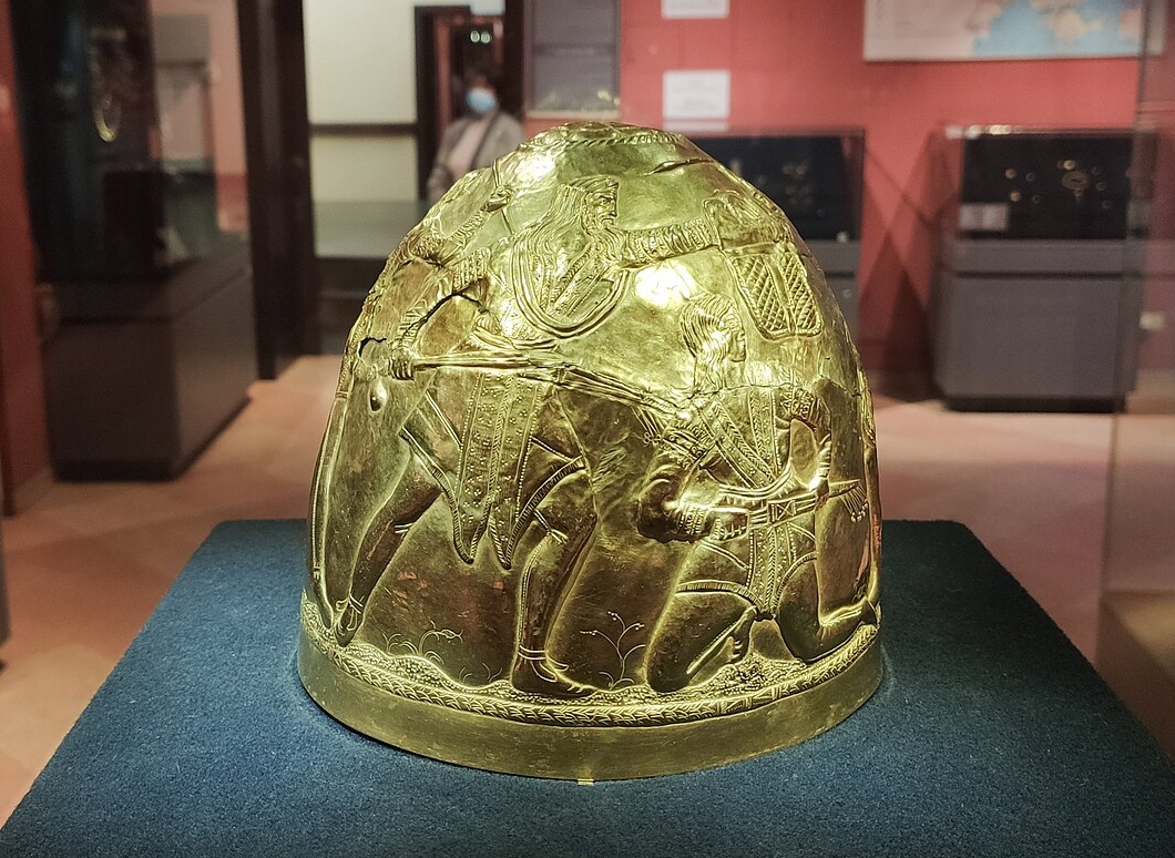 Скифский золотой шлем IV века до н. э.