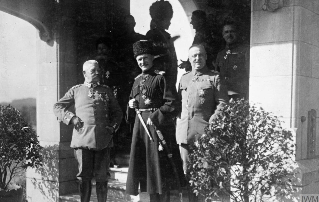 Павел Скоропадский в немецком Генеральном штабе с фельдмаршалом Гинденбургом и генералом Людендорфом. 9 сентября 1918 года