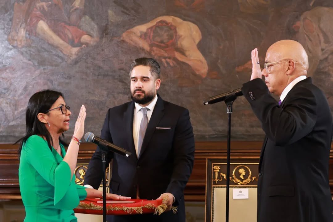 Дели Родригес. Приведение к присяге. Венесуэла