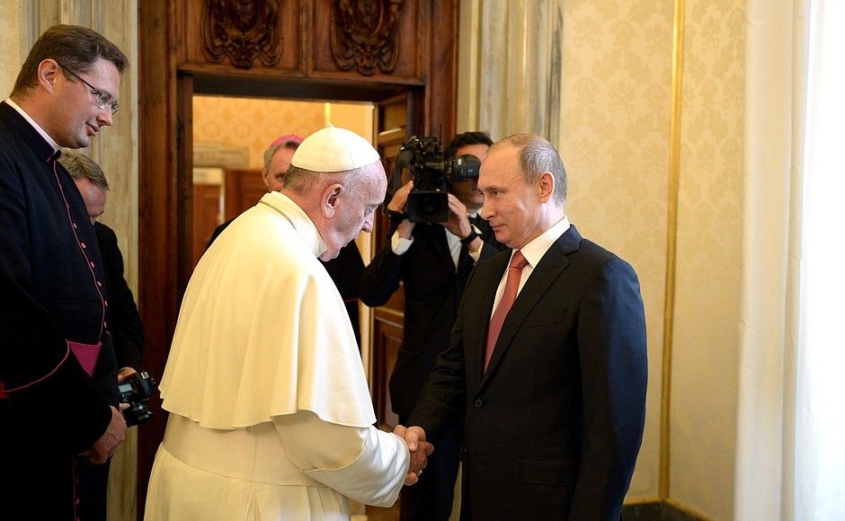 Папа Франциск и Владимир Путин [kremlin.ru]