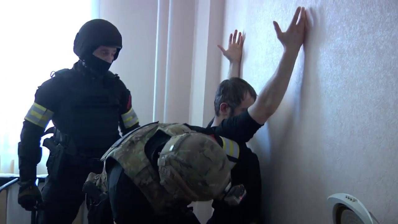 Поймали ли террористов в красногорске. Спецназ арестовал террористов.