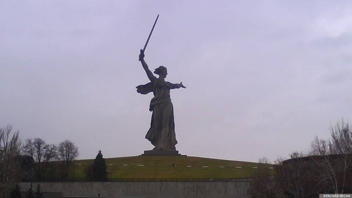 Россия Волгоград статуя Родина Мать
