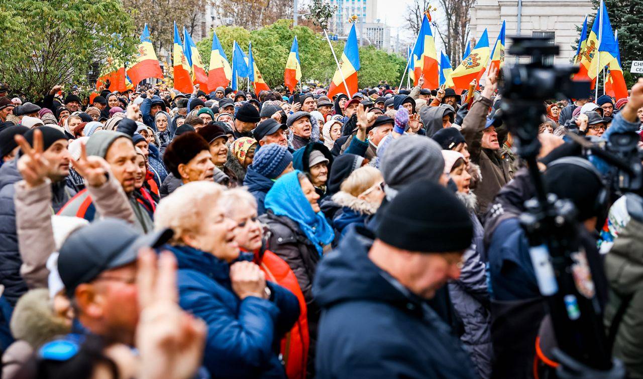 Протест партии «ШОР» возле здания генпрокуратуры Молдавии