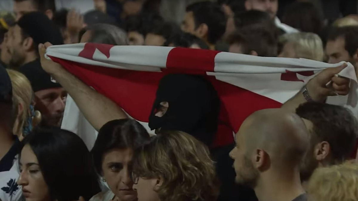 Цитата из видео «Массовые протесты в Грузии» пользователя Рупор Москвы