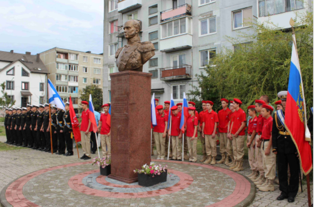Торжественный митинг, посвященный 260-й годовщине со дня рождения адмирала Дмитрия Сенявина. 17 августа 2023 года, Балтийск.