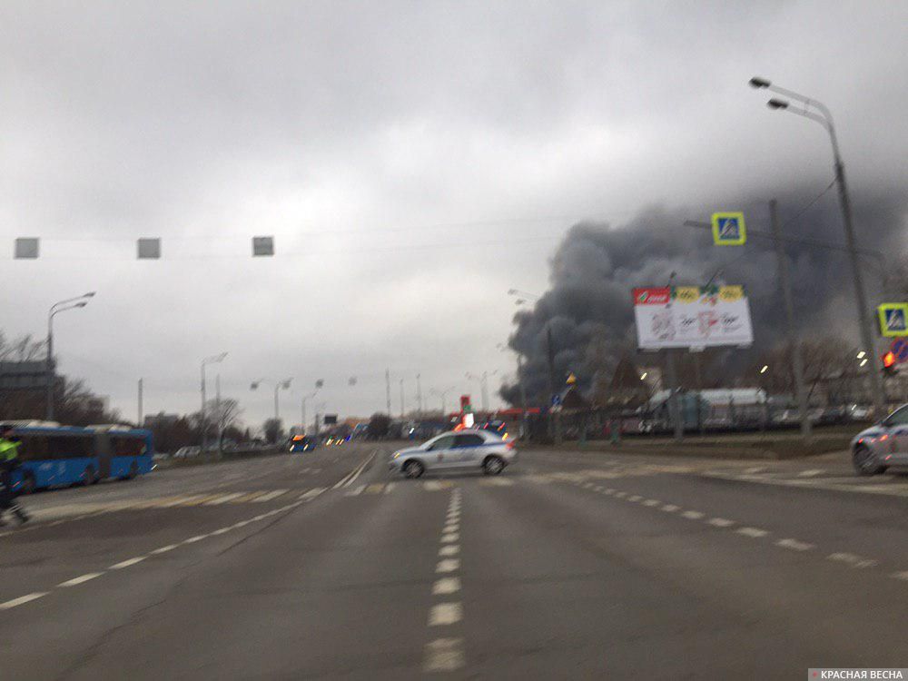 Варшавское шоссе в районе метро Пражская