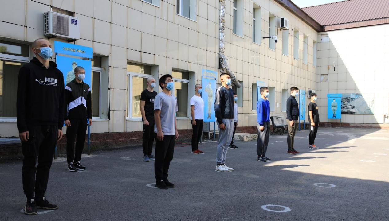 Сбор призывников в Казахстане