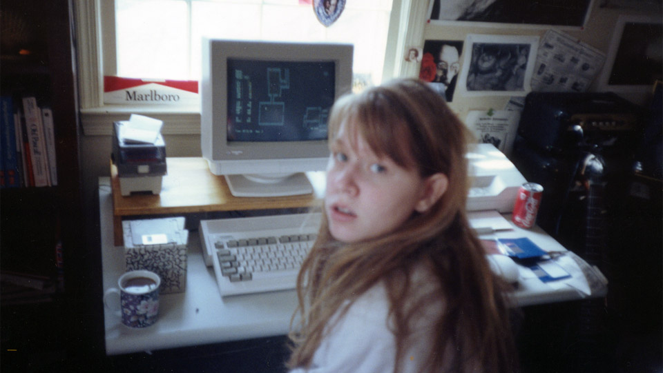 Девочка играет в Rogue, 1993 год