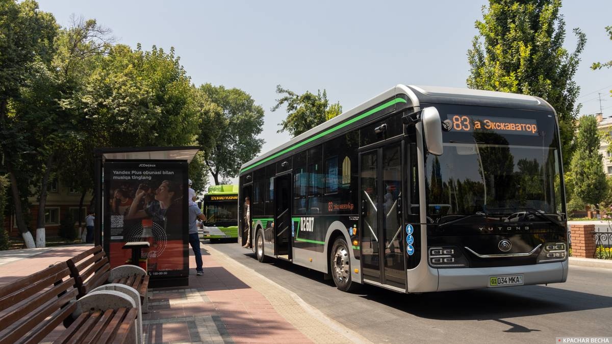 Автобус №83 в Ташкенте