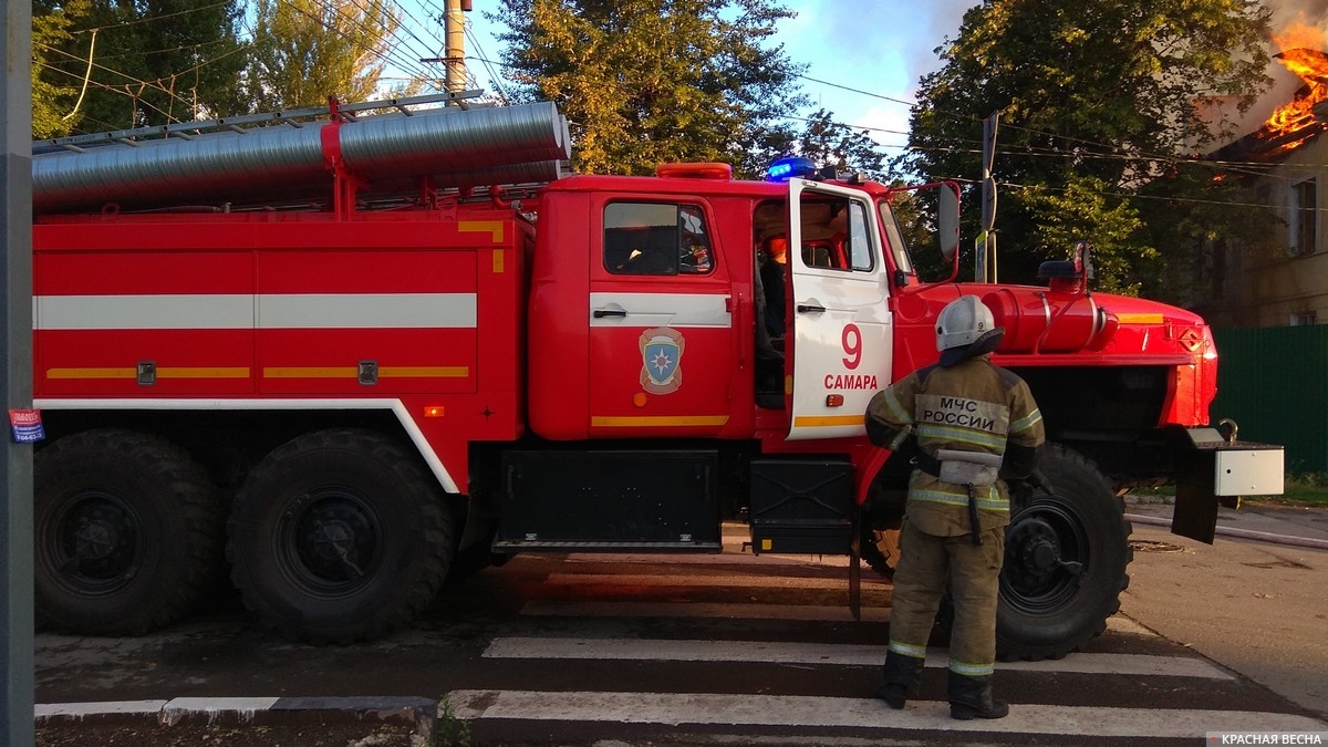 Пожарная машина. Пожарные (архив)