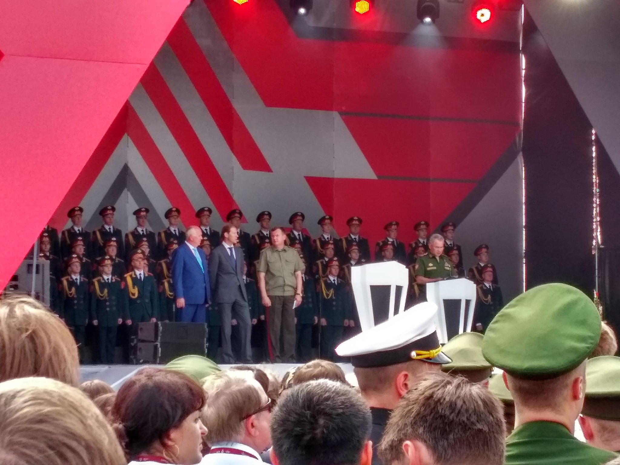 На открытии Армия 2017<br> выступает министр обороны РФ Сергей Шойгу