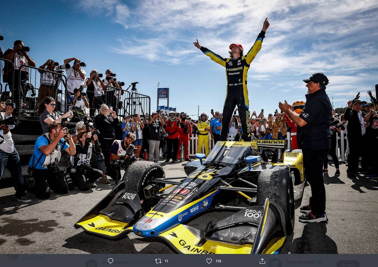Празднование победы в гонке IndyCar Series