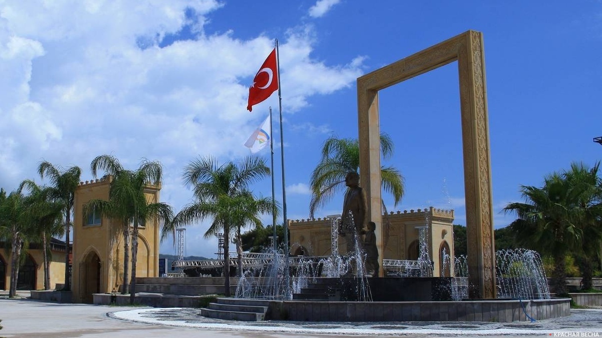 Памятник Мустафе Кемалю Ататюрку. Турция