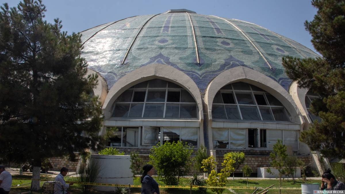 Здание крытого павильона базара Чор-су в Ташкенте