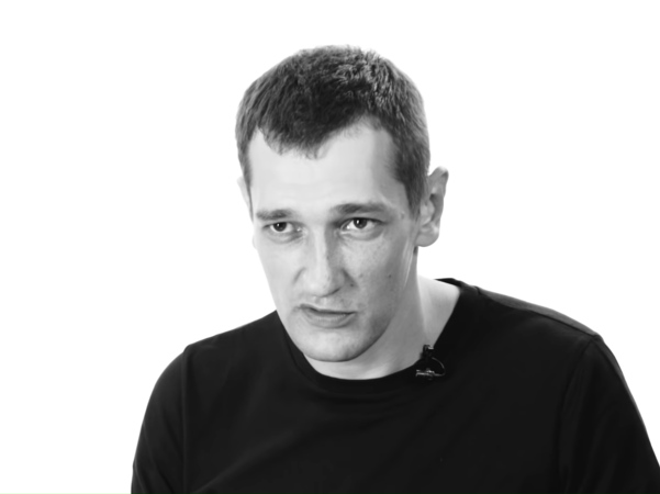 Олег Навальный (включен в список террористов и экстремистов на территории РФ)