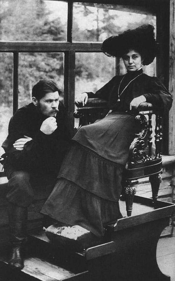 Максим Горький с женой М. А. Андреевой в Пенатах. 1903 г.