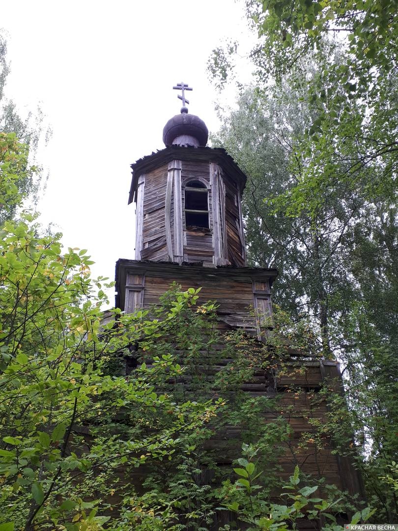 Деревянная церковь. Покровское. Семеновский район. Нижегородская область