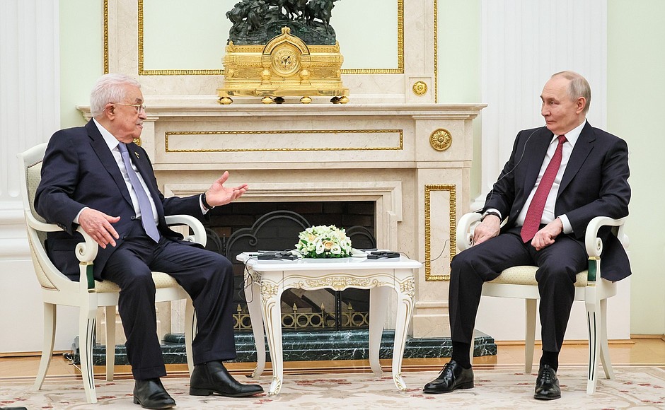 Махмуд Аббас и Владимир Путин