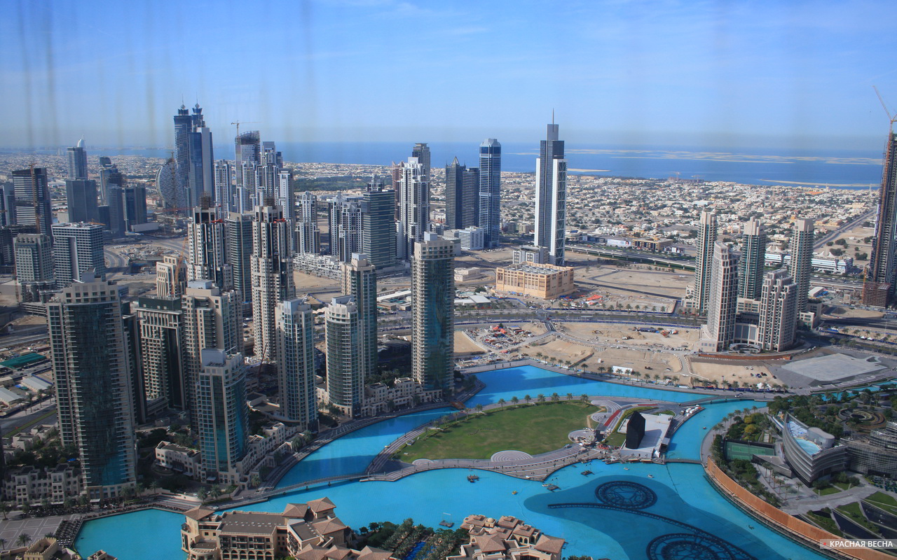 Вид на Дубай с высоты. ОАЭ