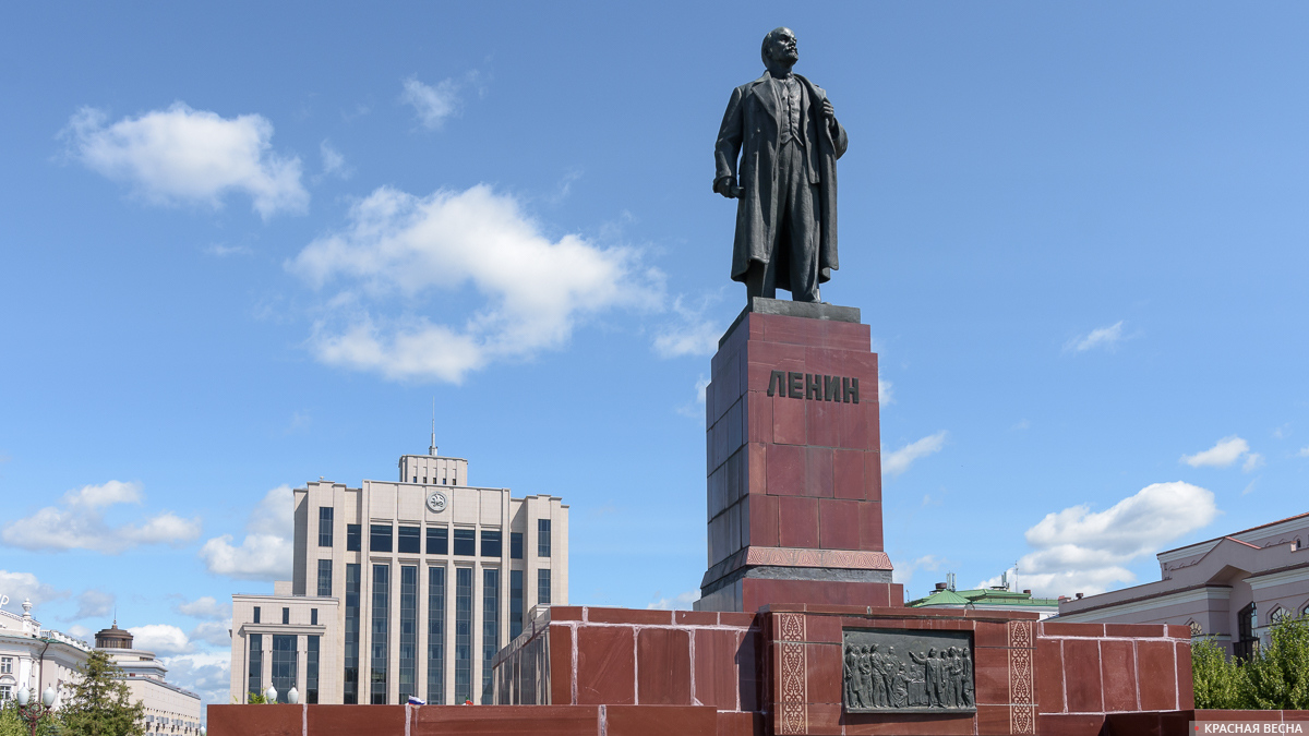 Памятник Ленину на площади Свободы, Казань
