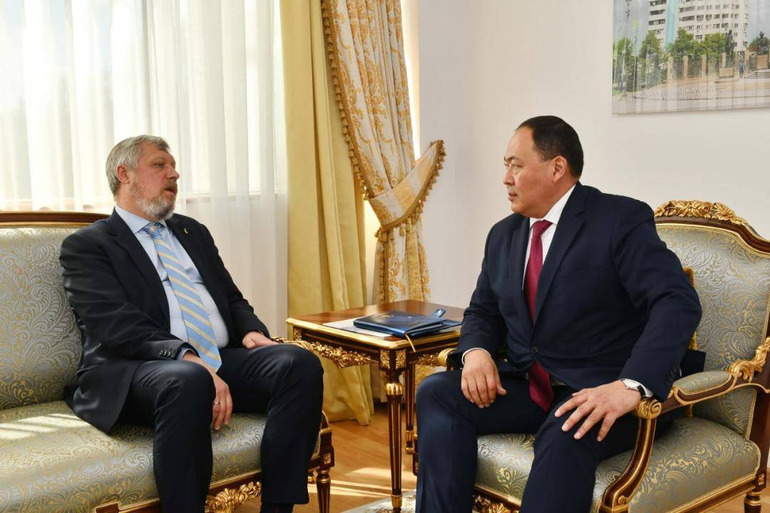 Встреча замглавы МИД Казахстана и посла Украины в Нур-Султане