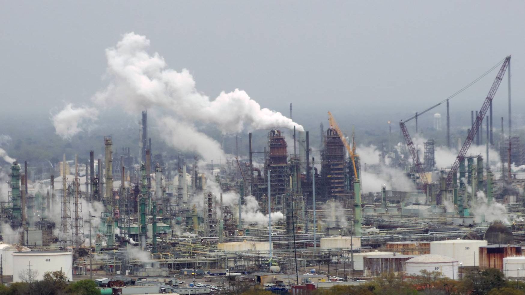 Нефтеперерабатывающий завод Exxon Mobil в Батон-Руж, штат Луизиана