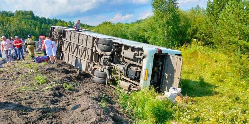 Авария пассажирского автобуса на трассе Юрга-Кемерово