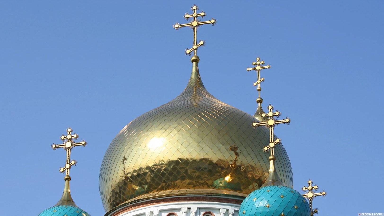 Купола Успенского кафедрального собора. Омск